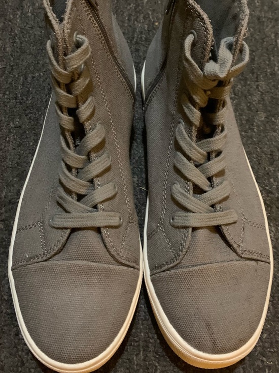 DV by Dolce Vita Shoes - Women’s Dv by Dolce Vita Gray High Top Canvas Sneaker Sz.7